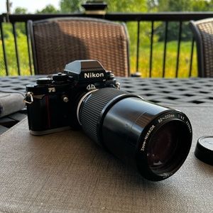 Nikon 80-200mm Zoom (MF) 4.5-5.6 Lens